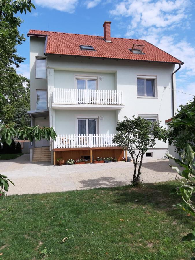 Eisenstadt Apartments Екстер'єр фото
